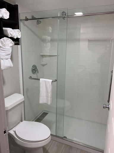 Bathroom 3, South Padre Island Lodge, Cameron