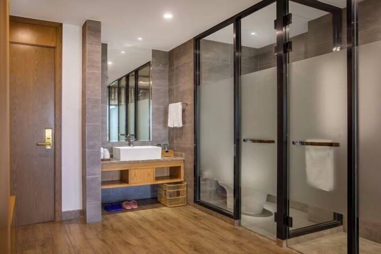 Bathroom 3, Taicang Rose Jiangnan Resort Hotel, Suzhou
