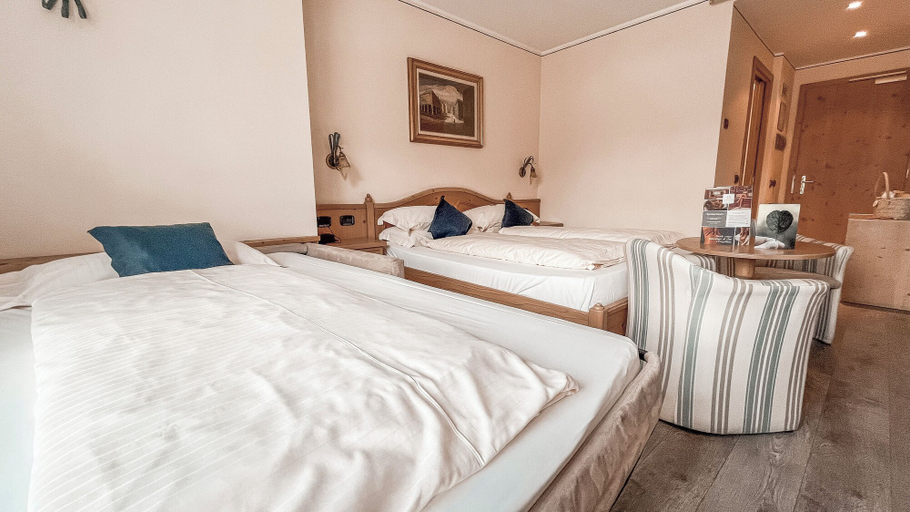 Bedroom 3, Hotel Flora, Sondrio