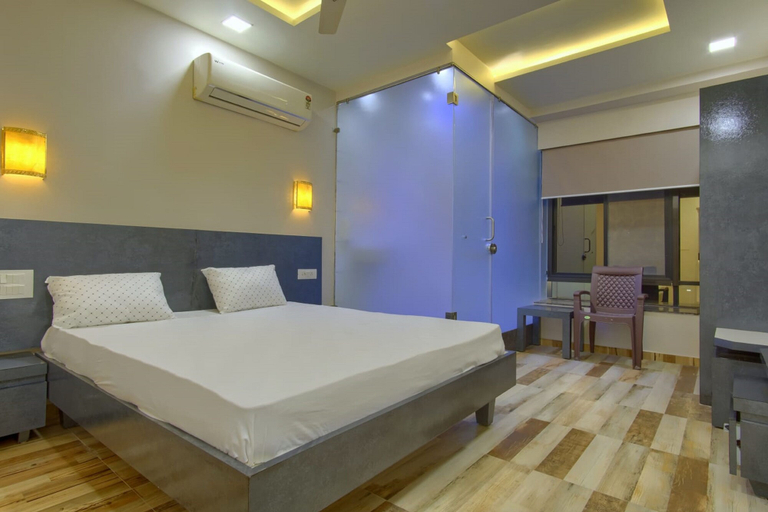 Bedroom 3, Hotel Divine Heritage, Vadodara