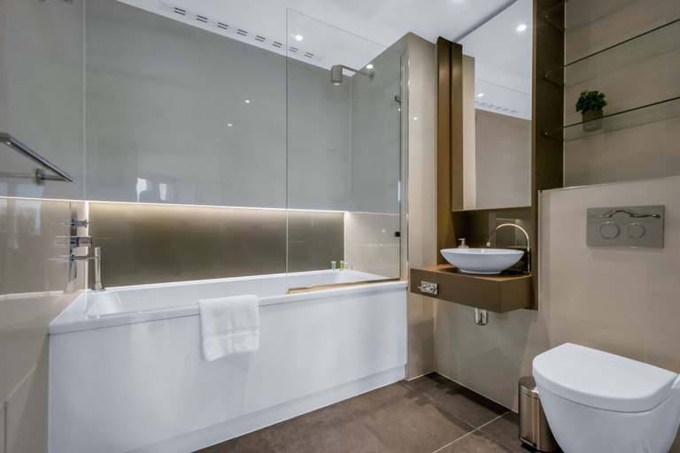 Bathroom 5, Premium One bedroom apartment City Road Basin, London