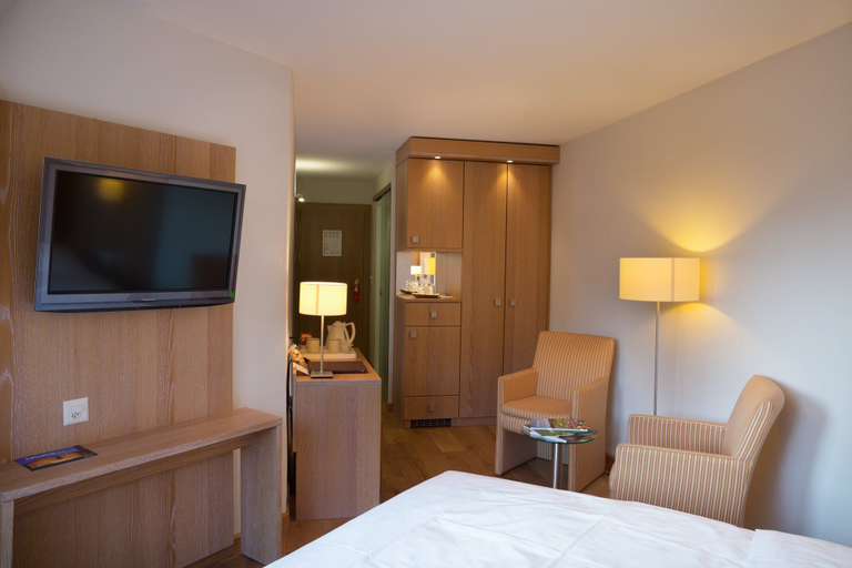 Bedroom 4, Hotel Helvetia Intergolf, Sierre