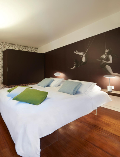 Bedroom 2, The Pinball Luxury Suites, Viterbo