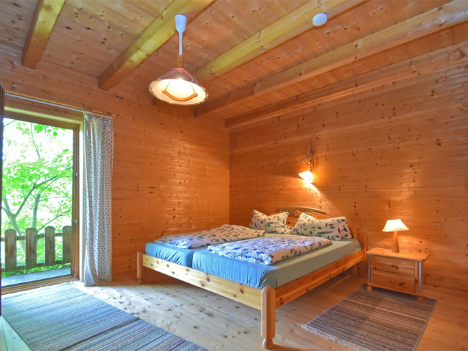 Bedroom 2, Vintage Holiday Home in Grafenried With Garden, Regen