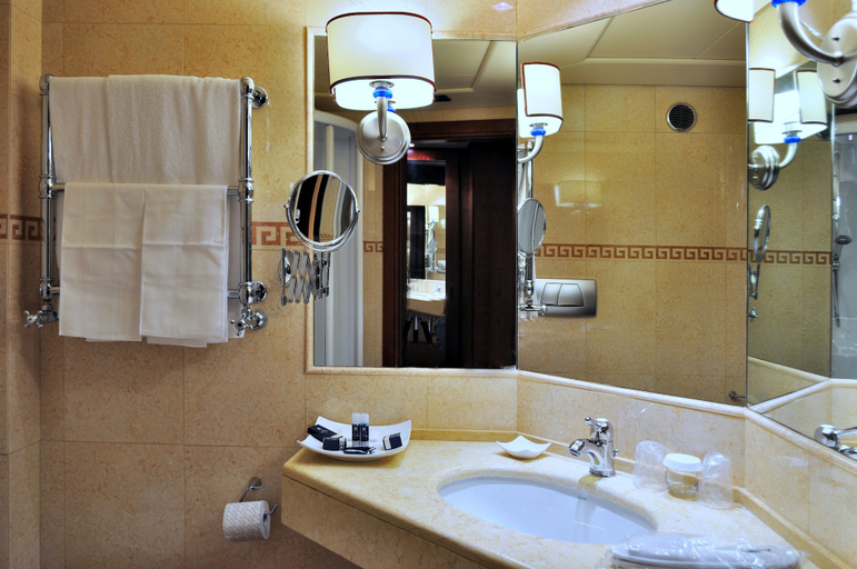 Bathroom 4, Hotel Pineta Palace, Rome