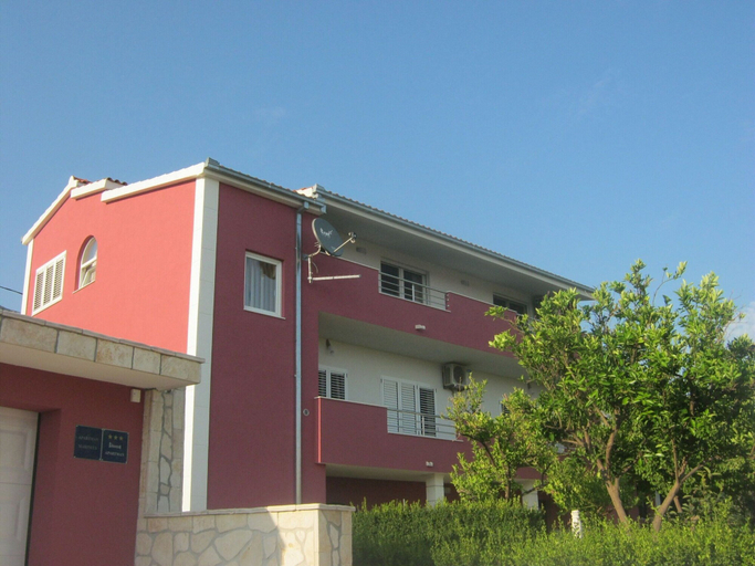 Others 5, Apartment in Dalmatia near Sea, Kaštela