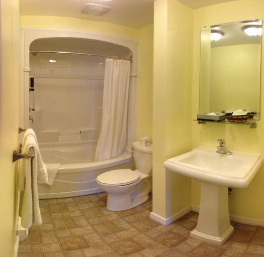 Bathroom 2, Sunset Inn, Nipissing