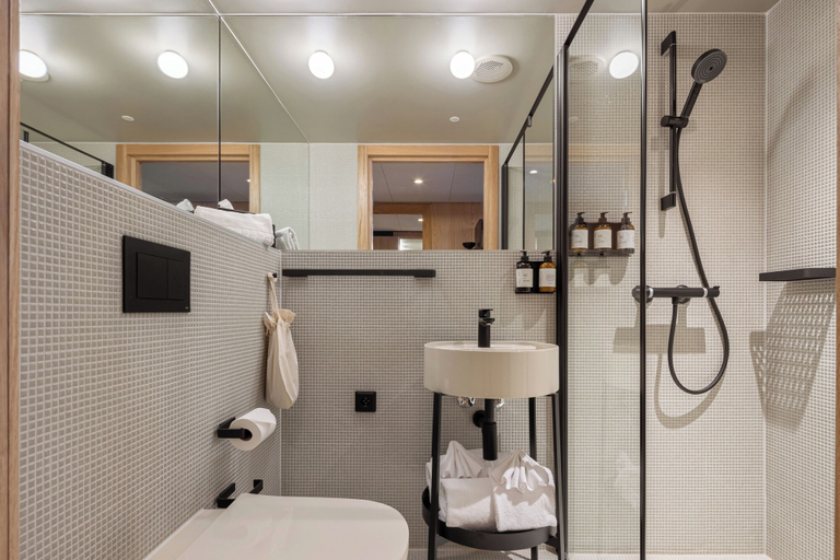 Bathroom 5, Skostredet Hotel & Spa, Bergen