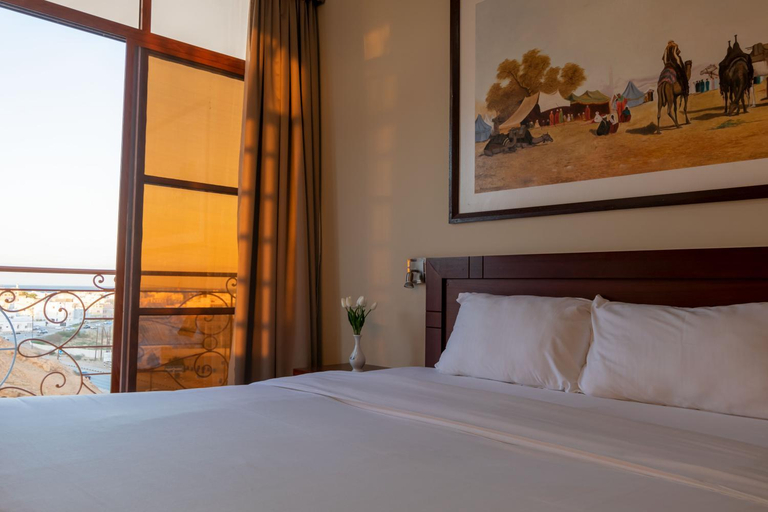 Bedroom 3, Al Ayjah Plaza Hotel, Sur