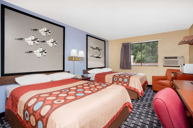 Bedroom 3, Super 8 By Wyndham Warner Robins, Houston