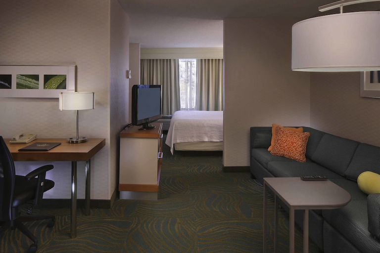 Bedroom 2, SPRINGHILL SUITES BY MARRIOTT, New London