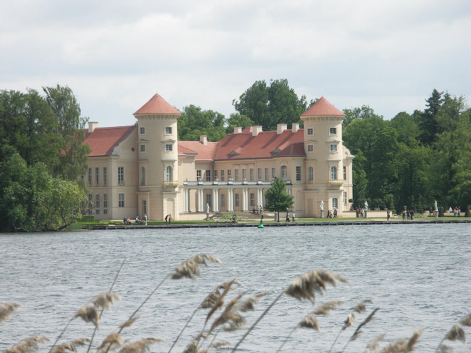 Exterior 8