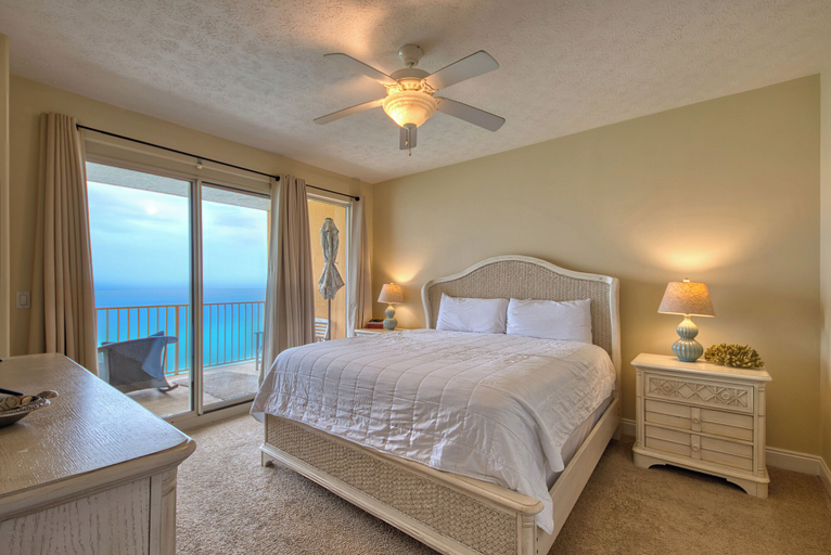 Bedroom 2, Treasure Island 1411, Bay