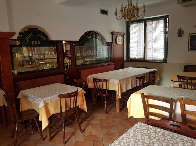 Food & Drinks 4, Macloud pub B&B, Bergamo