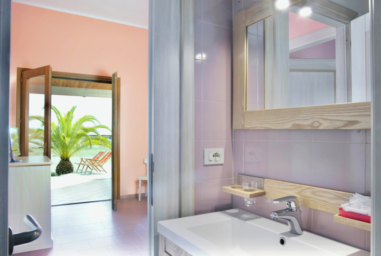Others 3, Residence with private beach in Bosa Marina, Oristano