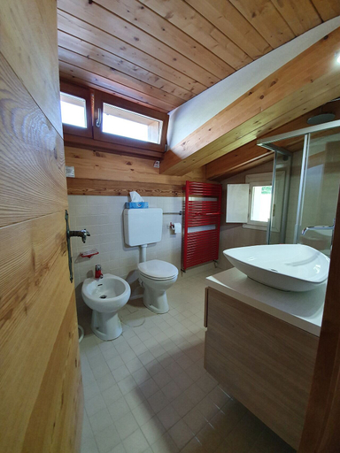 Bathroom 5, B&B Cristallo, Belluno