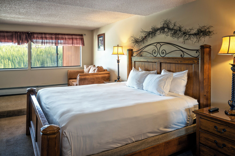Bedroom 2, Beaver Run Resort & Conference Center, Summit