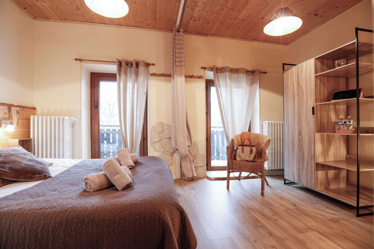 Bedroom 3, Auberge Les 2 Moucherolles, Isère