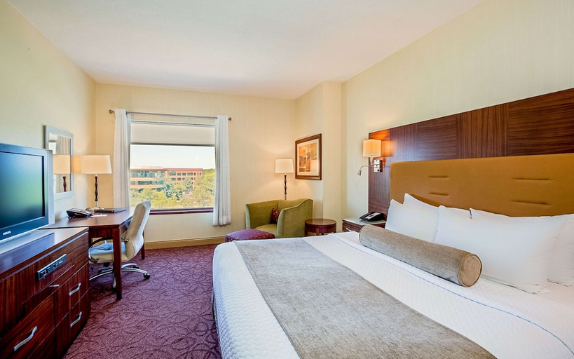 Bedroom 3, Sonesta Milwaukee West Wauwatosa, Milwaukee
