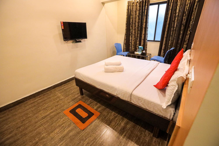 Others 4, Hotel Sainiwas, Pune