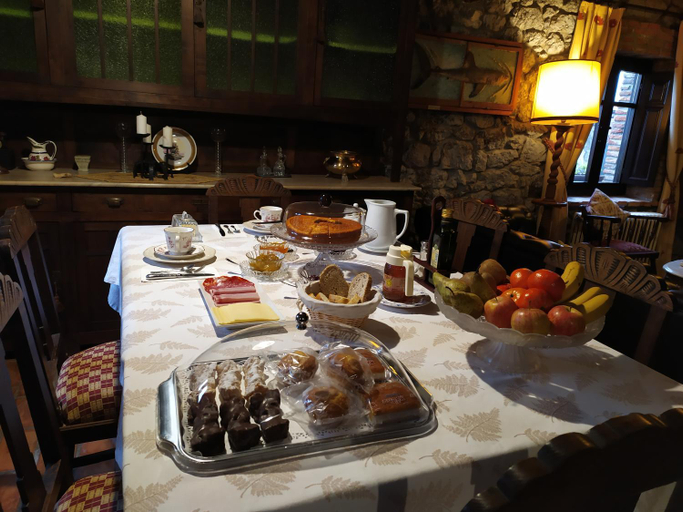 Food & Drinks 5, Posada de Pedrena, Cantabria