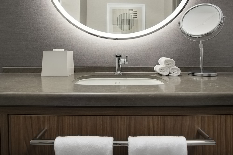Bathroom 3, Courtyard by Marriott Washington, DC Dupont Circle, Washington D.C.
