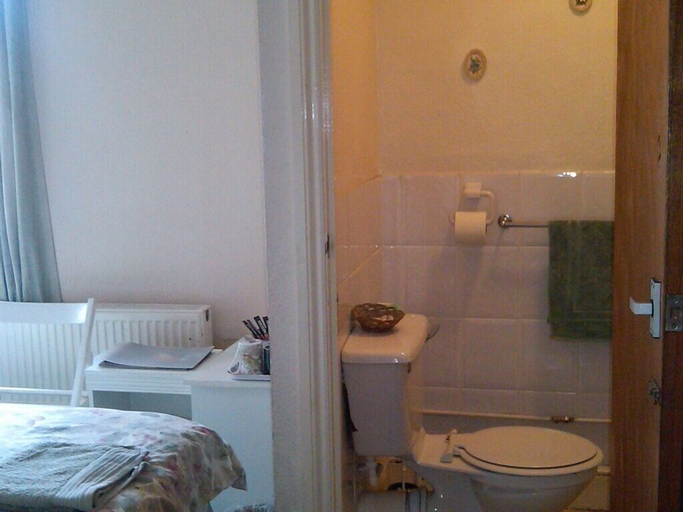 Others 5, Abbey Lodge, Southampton