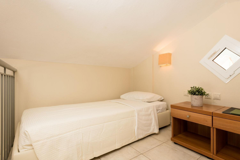 Bedroom 3, Louloudis Boutique Hotel, East Macedonia and Thrace