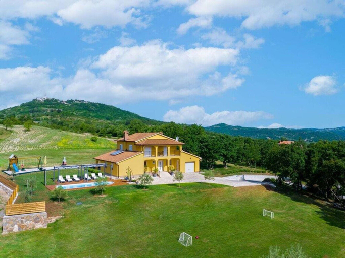 Exterior & Views 2, Cosy Apartment in Potpican, Pićan