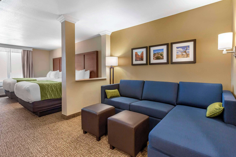 Bedroom 3, Comfort Suites Albuquerque Airport, Bernalillo