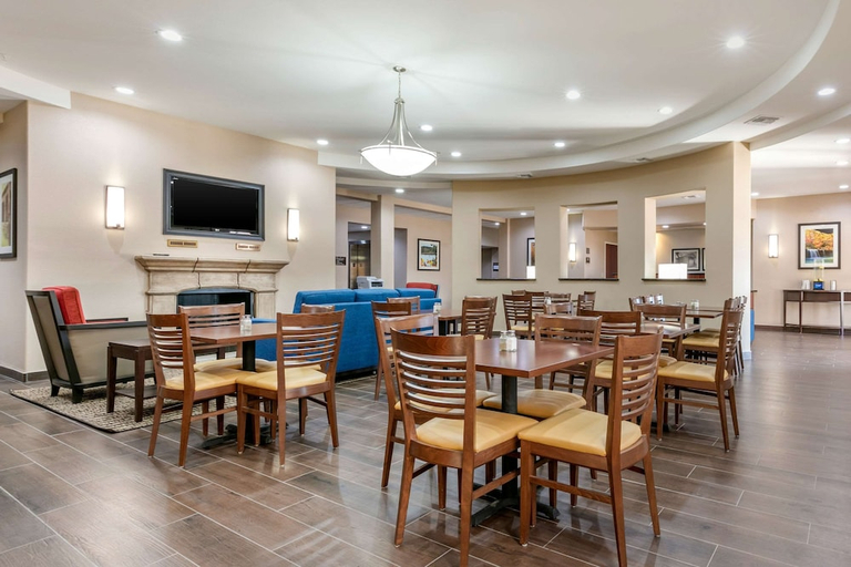 Food & Drinks 4, Comfort Inn and Suites Van Buren Fort Smith, Crawford