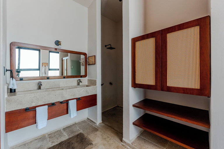 Bathroom 5, Totem Beach Club, Celestún