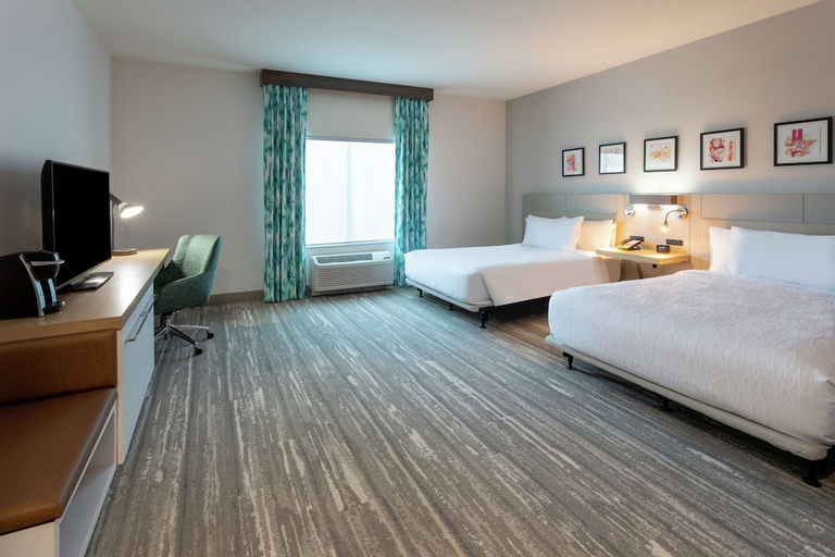 Bedroom 2, Hilton Garden Inn St. Cloud, Stearns
