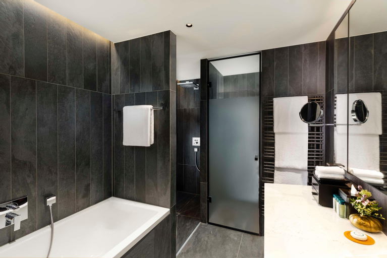 Bathroom 7