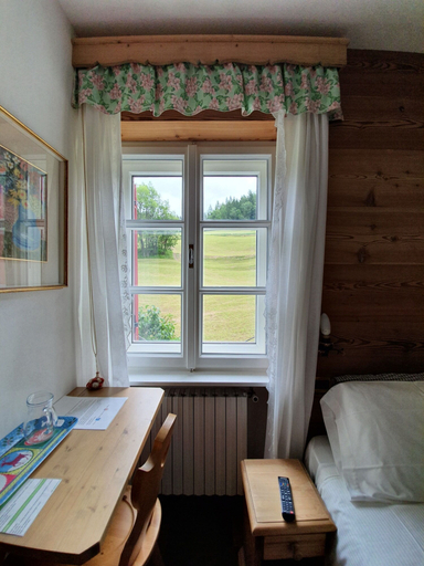 Bedroom 4, B&B Cristallo, Belluno