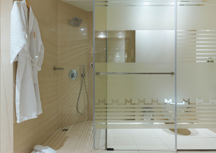 Bathroom 5, SEAFOS Luxury Resort & Spa - Limited Edition by Leonardo Hotels, Peloponnese