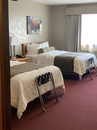 Bedroom 2, White Buffalo, Gallatin