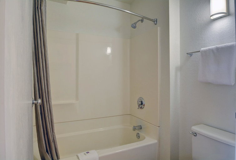 Bathroom 3, Motel6 Wethersfield, CT - Hartford, Hartford
