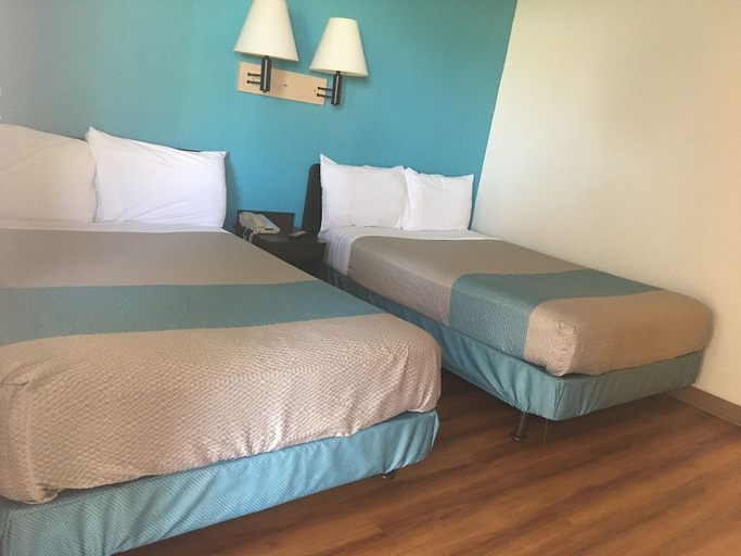 Bedroom 2, Motel6 Tucumcari, NM, Quay