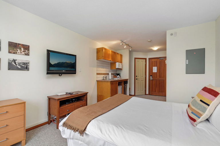 Bedroom 3, Ace Cascade, Squamish-Lillooet