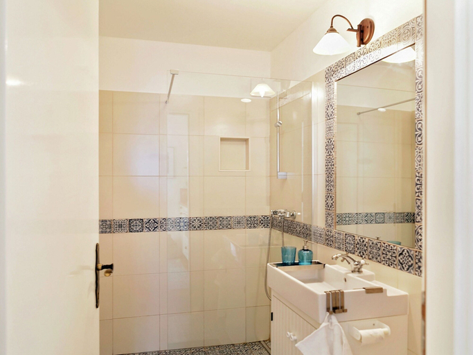 Bathroom 5, Delightfully Decorated Apartment with Sea View near Beach, Brela