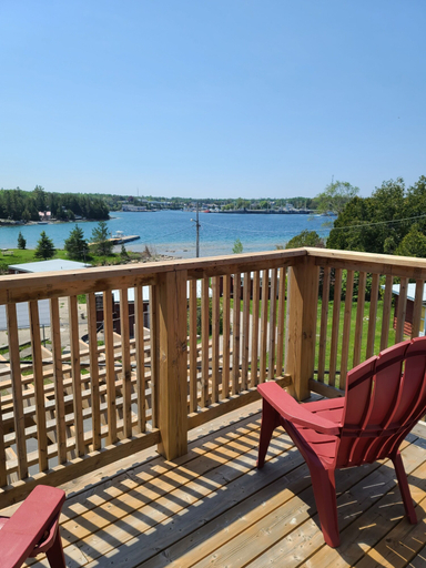 Others 4, Tobermory Inn & Suites, Lake Hurron