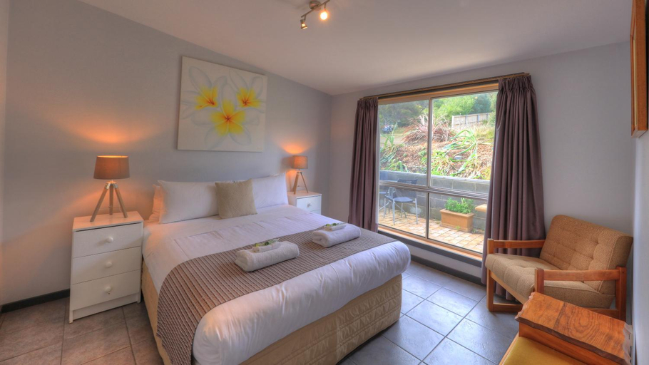 Bedroom 2, Discover Bruny Island Holiday Accommodation, Kingborough