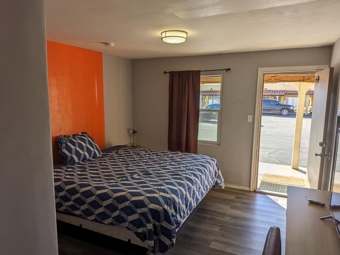 Bedroom 4, El Rey Motel, Gila