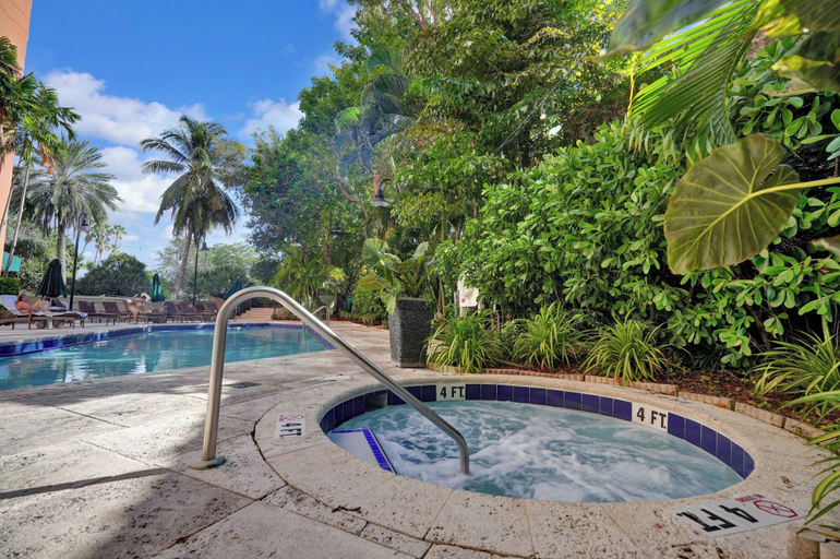 Sport & Beauty 3, 1 Bedroom Steps to Marina and CocoWalk, Miami-Dade