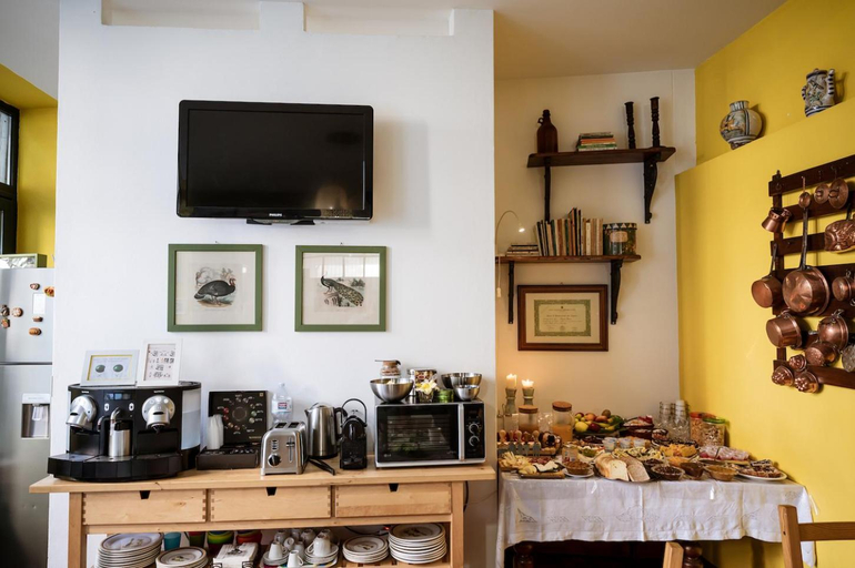 Others 4, Lirma B&B, Palermo