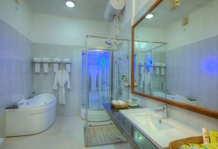 Bathroom 5, Resort Borgos, Golaghat