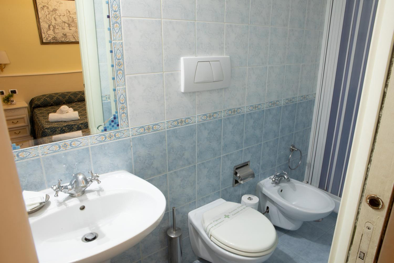 Bathroom 4, B&B Annette, Rome