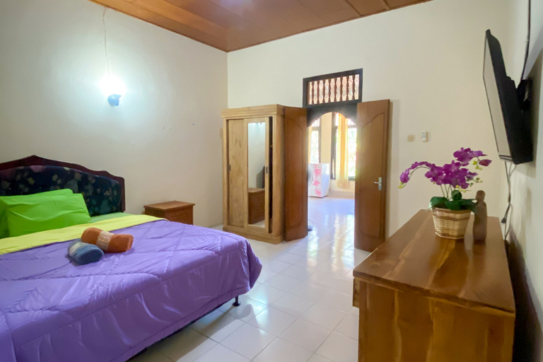 Bedroom 5, Raja Asri Guest House Sanur Mitra RedDoorz, Denpasar