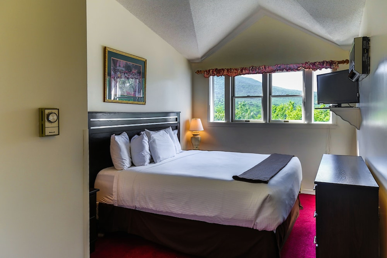 Bedroom 2, The Valley Inn, an Ascend Collection Hotel, Grafton